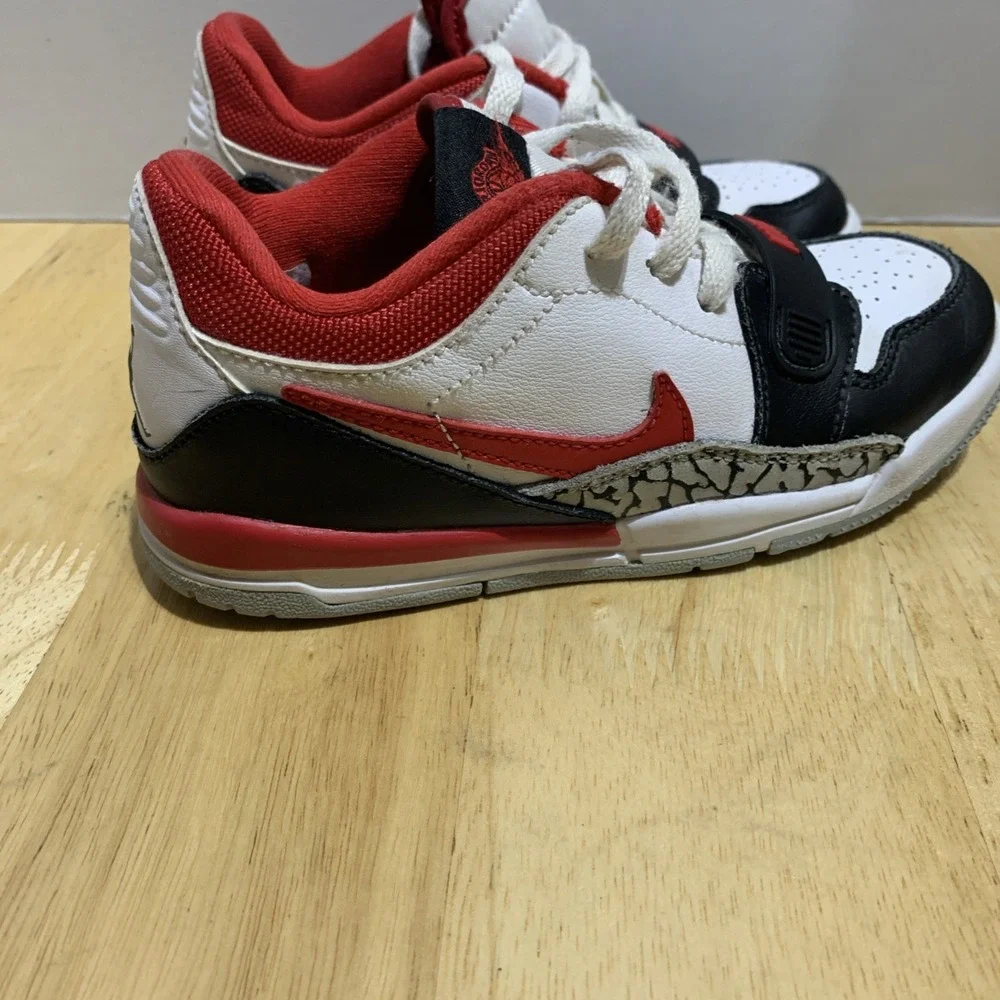 Nike Kids Sneakers White Black Red Low-Top 12c - Picture 3 of 9